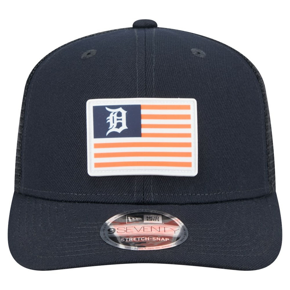 Detroit Tigers Flag 9SEVENTY Stretch-Snap Hat Navy | New Era