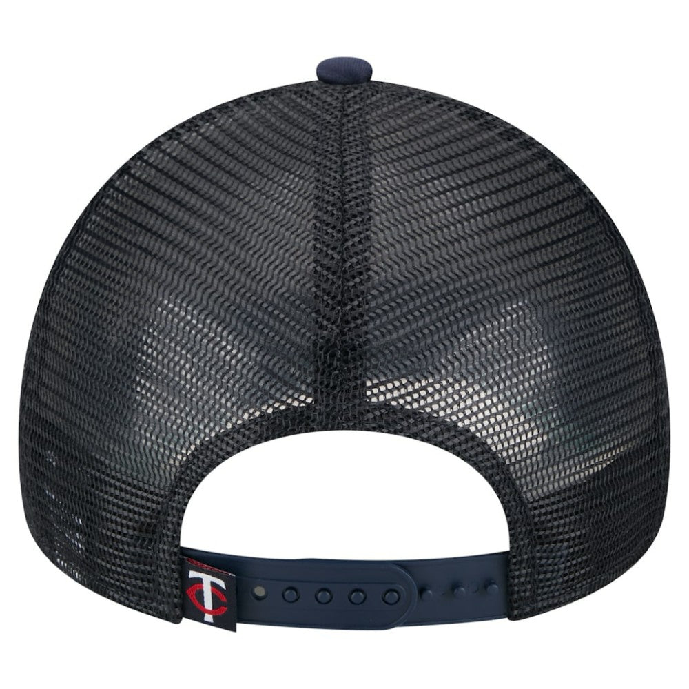 Minnesota Twins Distressed 9FORTY A-Frame Adjustable Trucker Hat White/Navy | New Era