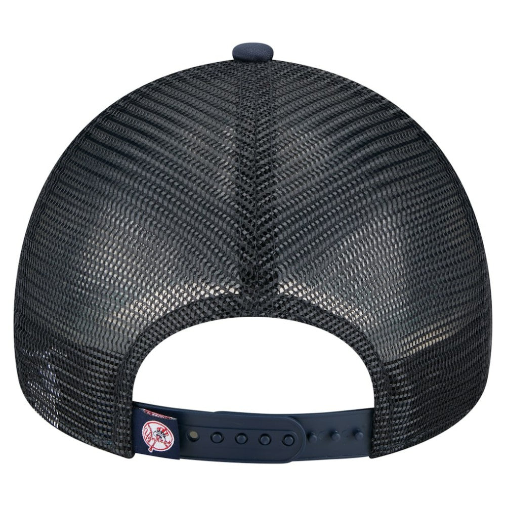 New York Yankees Distressed 9FORTY A-Frame Adjustable Trucker Hat Navy | New Era
