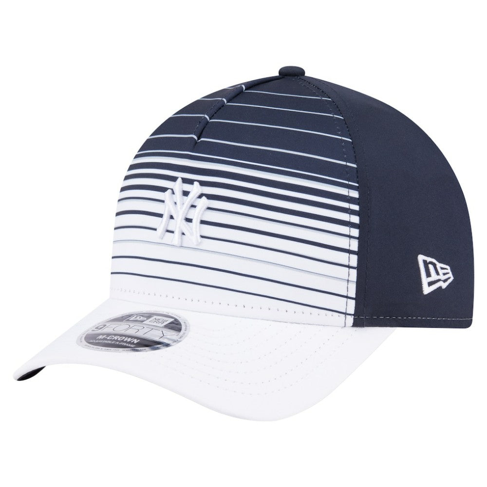 New York Yankees Gradient 9FORTY M-Crown Adjustable Hat Navy | New Era