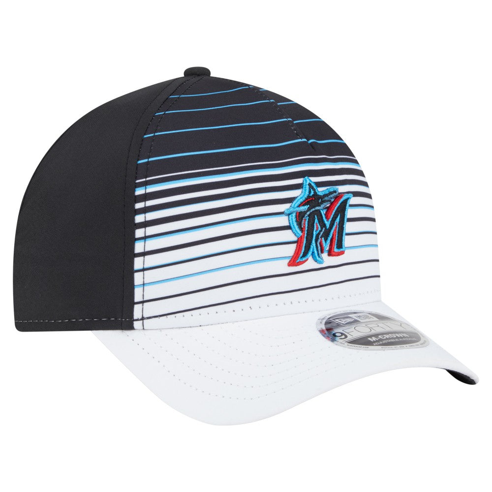 Miami Marlins Gradient 9FORTY M-Crown Adjustable Hat Black | New Era