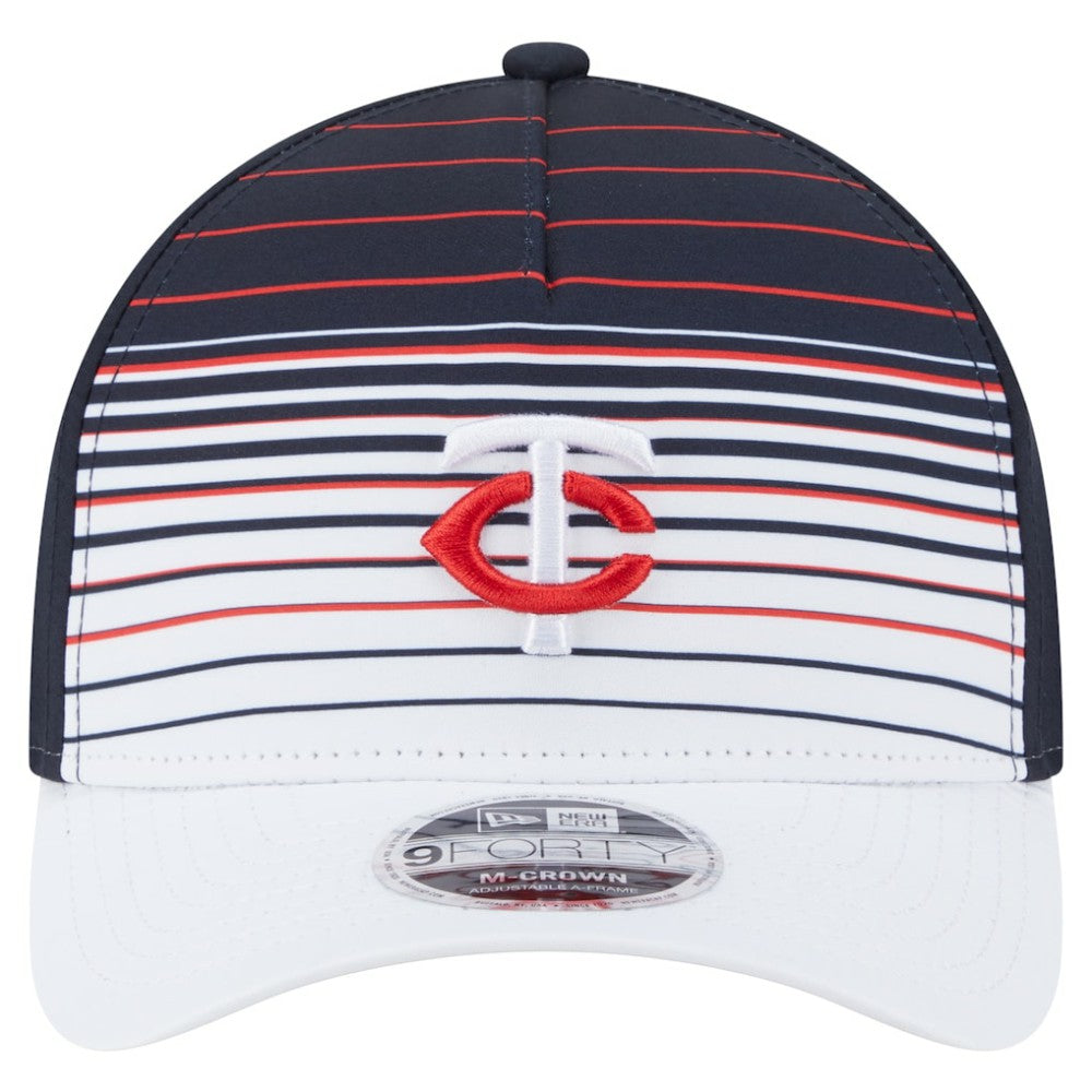 Minnesota Twins Gradient 9FORTY M-Crown Adjustable Hat Navy | New Era