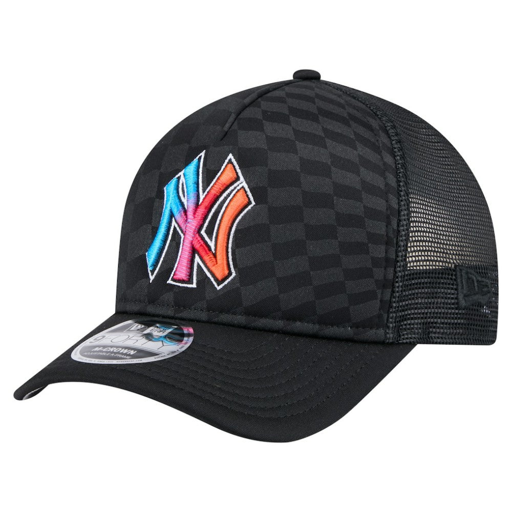New York Yankees Gradient 9FORTY A-Frame M-Crown Trucker Adjustable Hat Black | New Era