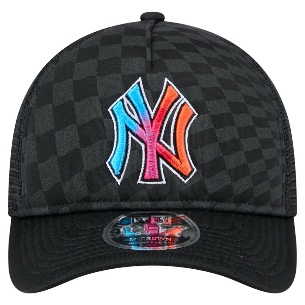 New York Yankees Gradient 9FORTY A-Frame M-Crown Trucker Adjustable Hat Black | New Era