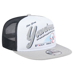 New York Yankees Retro Script Trucker 9FIFTY Snapback Hat White/Gray | New Era