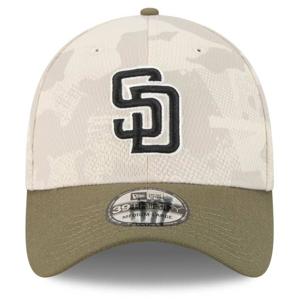 San Diego Padres 2025 Armed Forces Day 39THIRTY Flex Hat Light Beige/Olive | New Era