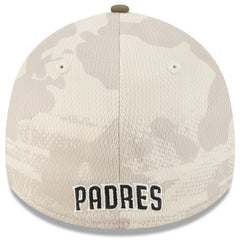 San Diego Padres 2025 Armed Forces Day 39THIRTY Flex Hat Light Beige/Olive | New Era