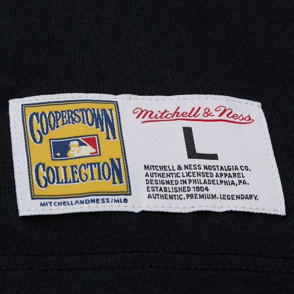 Willie Mays San Francisco Giants Legends Collection Vintage Logo T-Shirt Black | Mitchell & Ness