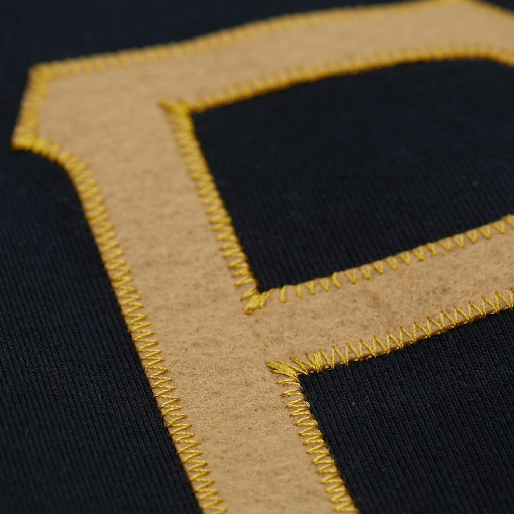 Roberto Clemente Pittsburgh Pirates Legends Collection Vintage Logo T-Shirt Black | Mitchell & Ness