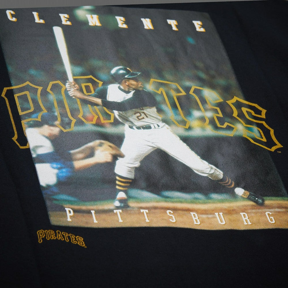 Roberto Clemente Pittsburgh Pirates Legends Collection Vintage Logo T-Shirt Black | Mitchell & Ness