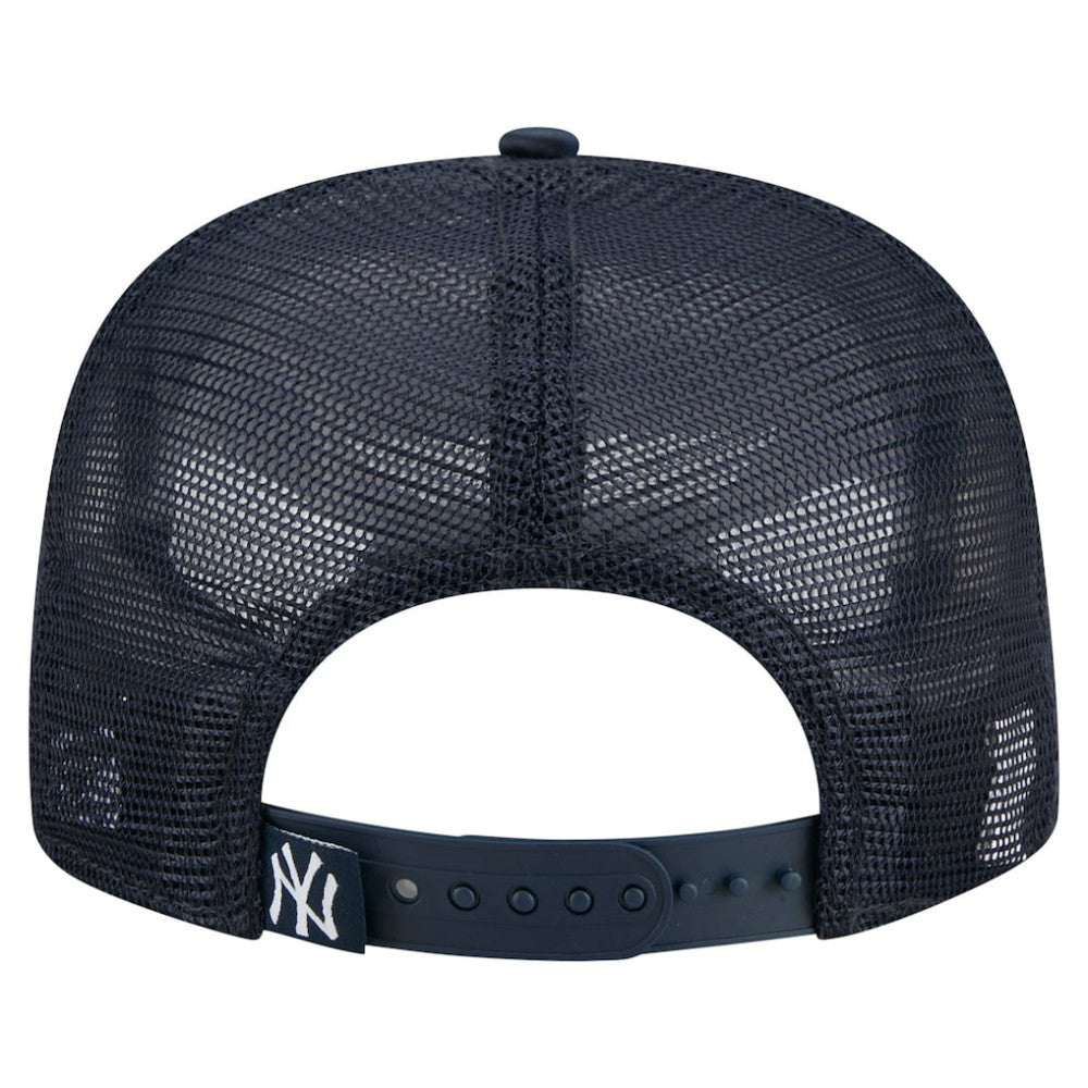 New York Yankees Retro Satin Script Golfer Adjustable Hat Navy | New Era