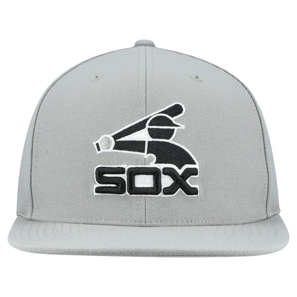 Chicago White Sox Cooperstown Collection Basic Flip Snapback Hat Gray | Mitchell & Ness