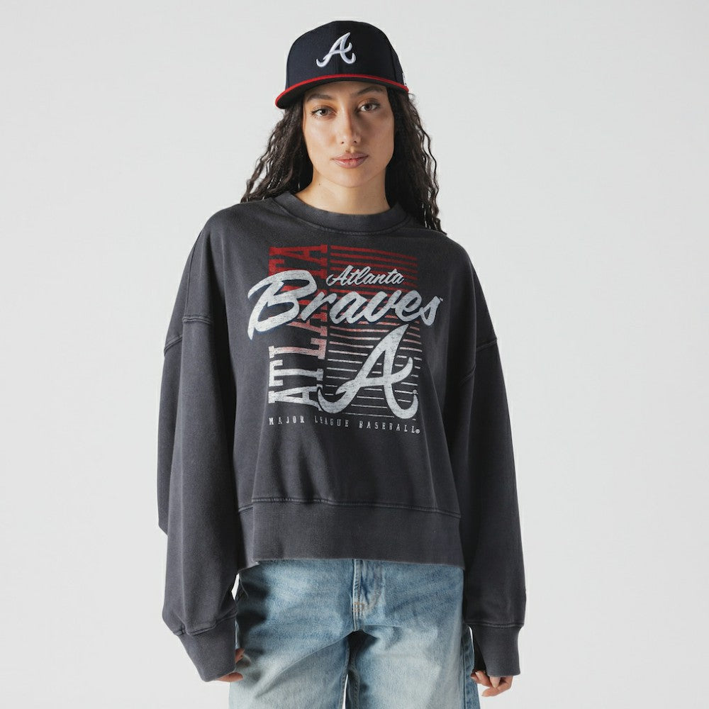 Atlanta Braves Women's Boxy Mineral Wash Dolmen Sleeve Cropped Sweatshirt Navy | New Era