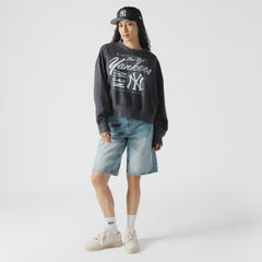New York Yankees Women's Boxy Mineral Wash Dolmen Sleeve Cropped Sweatshirt Navy | New Era