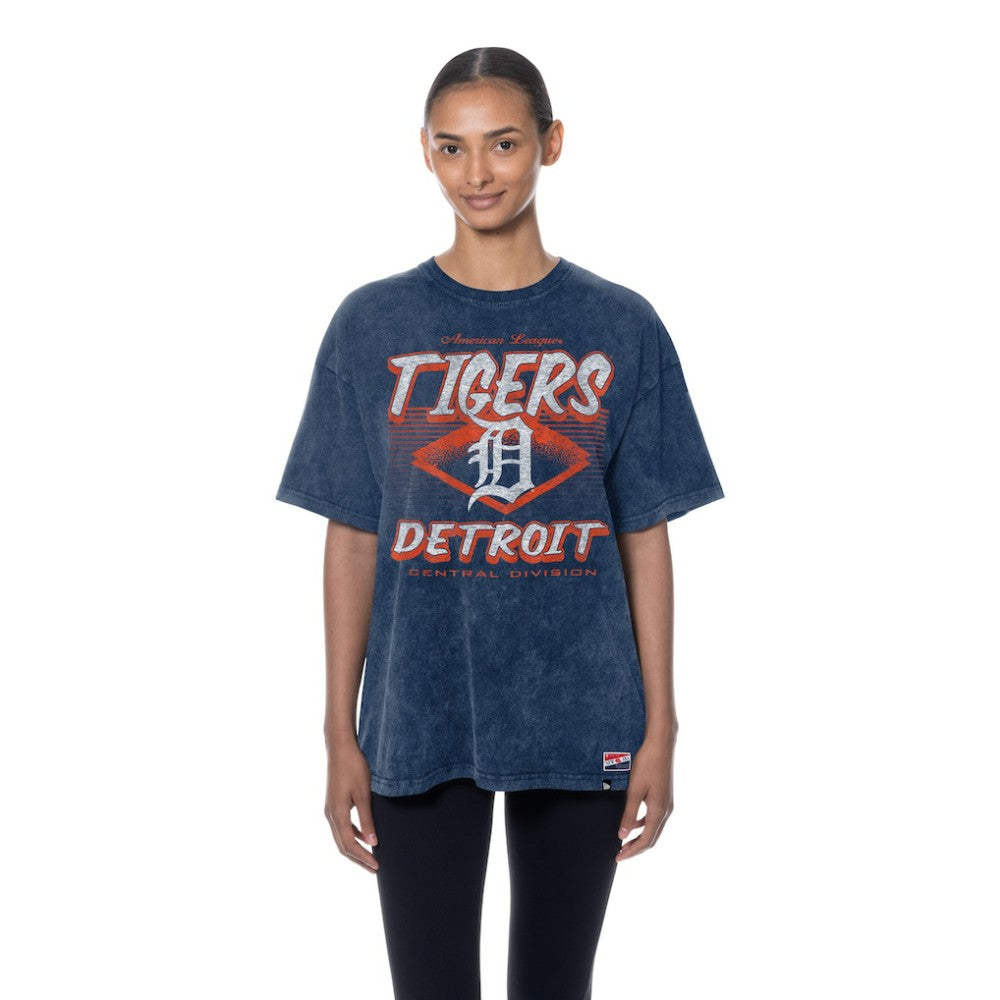 Detroit Tigers Women's Mineral Wash Oversized T-Shirt Navy | New Era