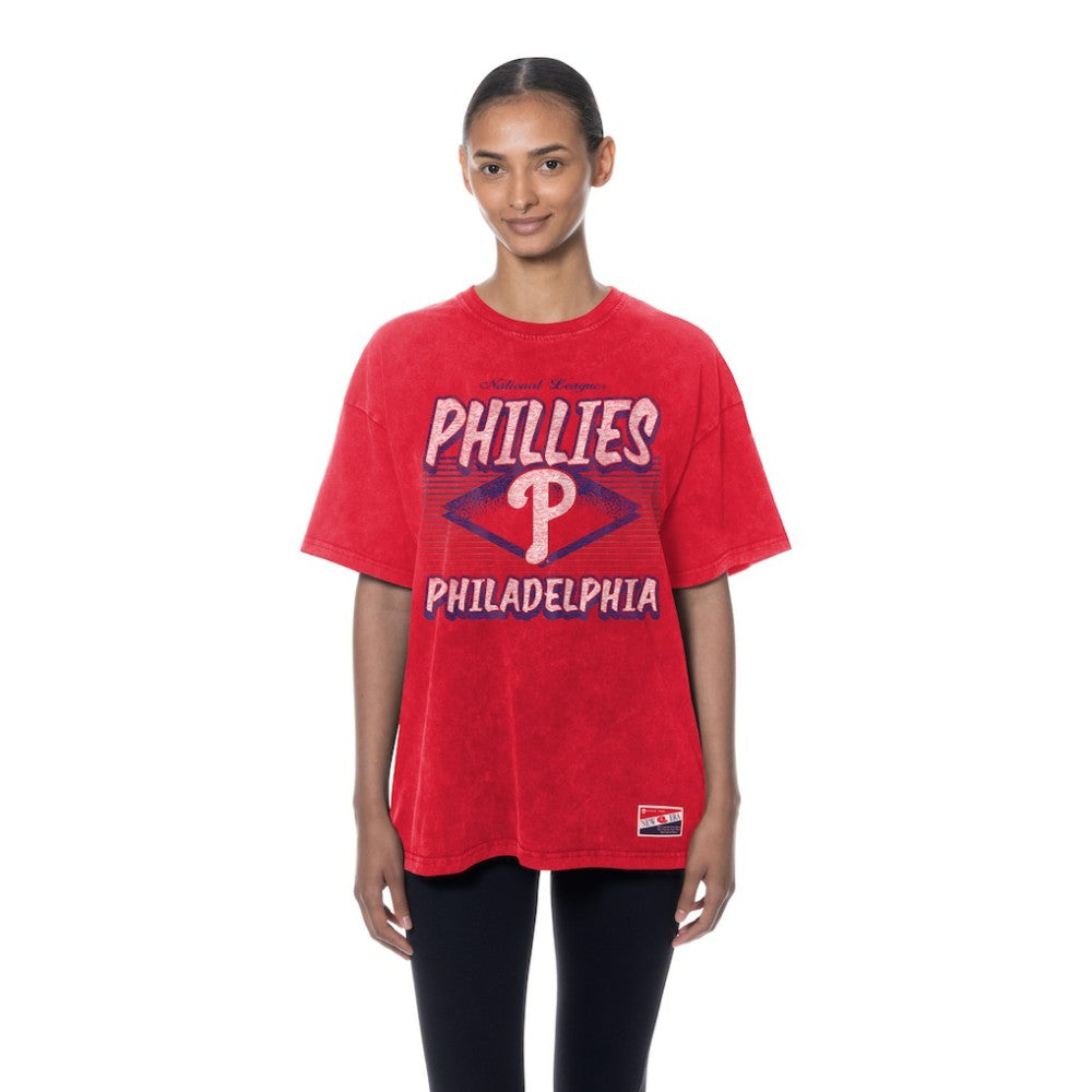 Philadelphia Phillies Women's Mineral Wash Oversized T-Shirt Red | New Era