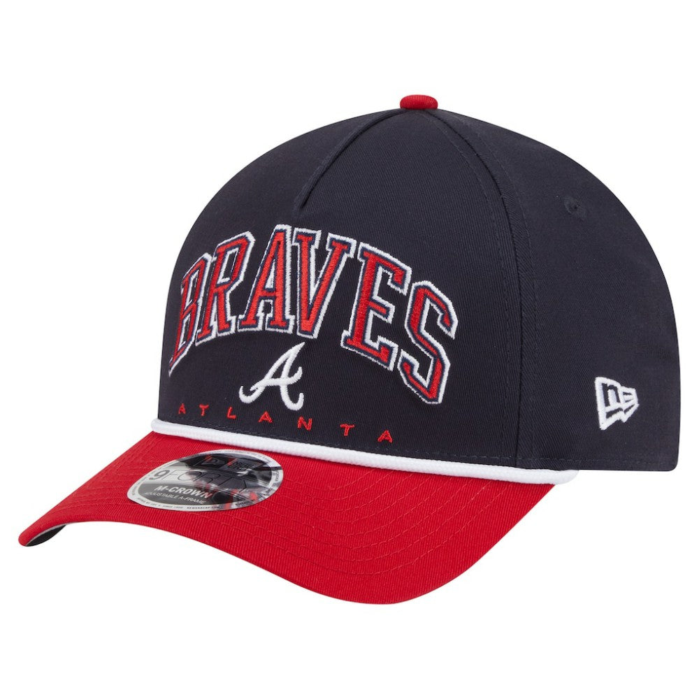 Atlanta Braves Arch 9FORTY A-Frame M-Crown Adjustable Hat Navy/Red | New Era