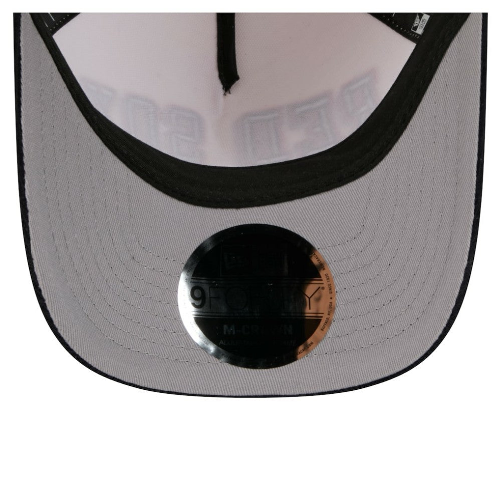 Boston Red Sox Sided Corduroy 9FORTY A-Frame Adjustable Hat Cream/Navy | New Era
