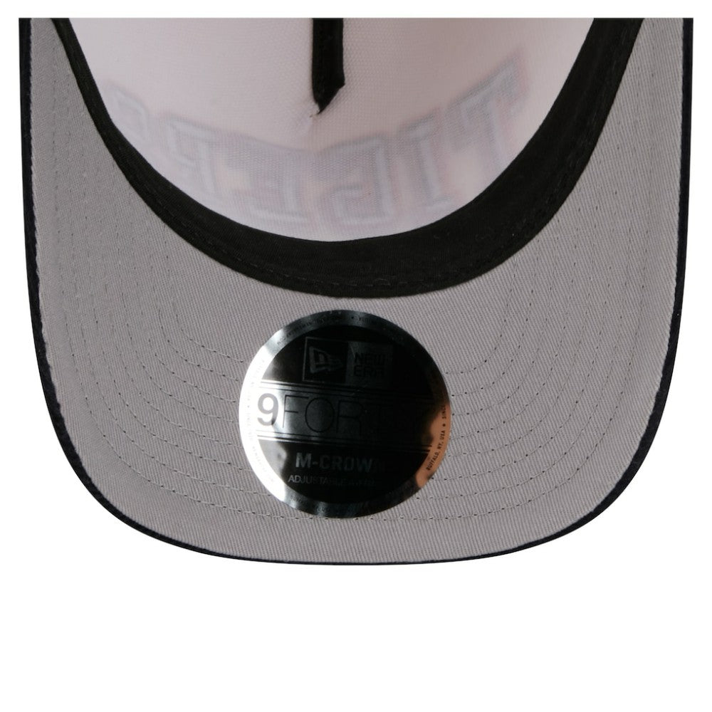 Detroit Tigers Sided Corduroy 9FORTY A-Frame Adjustable Hat Cream/Navy | New Era