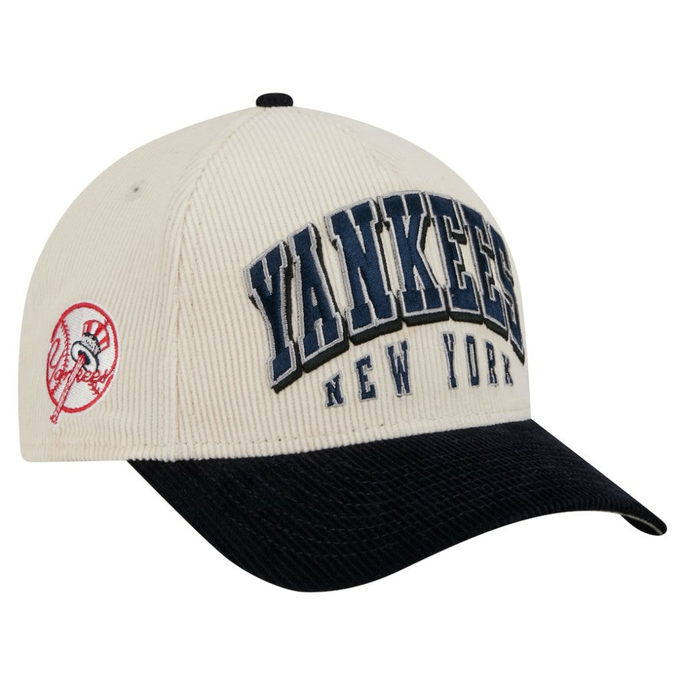 New York Yankees Sided Corduroy 9FORTY A-Frame Adjustable Hat Cream/Navy | New Era