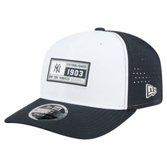 New York Yankees Established Patch 9SEVENTY Adjustable Hat White/Navy | New Era