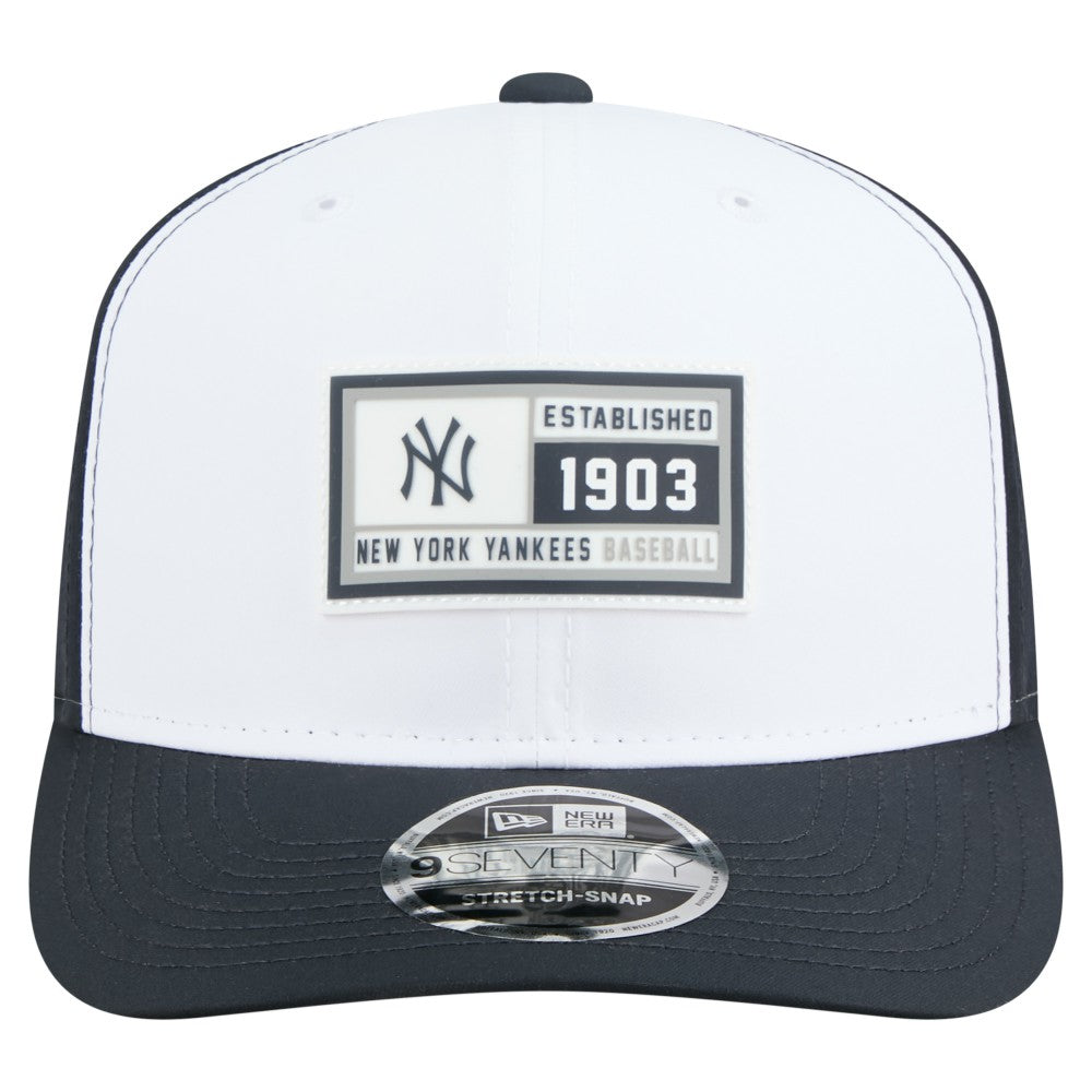 New York Yankees Established Patch 9SEVENTY Adjustable Hat White/Navy | New Era