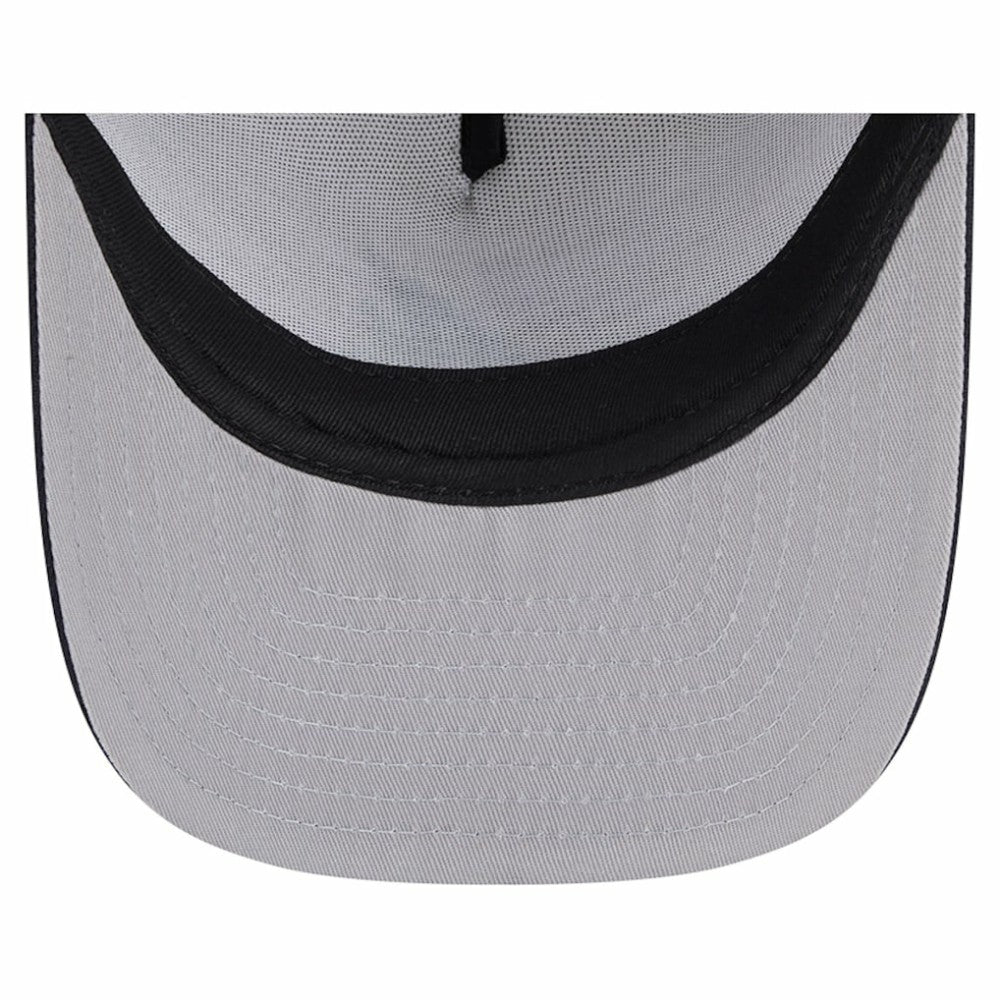 Atlanta Braves Banner A-Frame 9FIFTY Trucker Snapback Hat Cream/Navy | New Era
