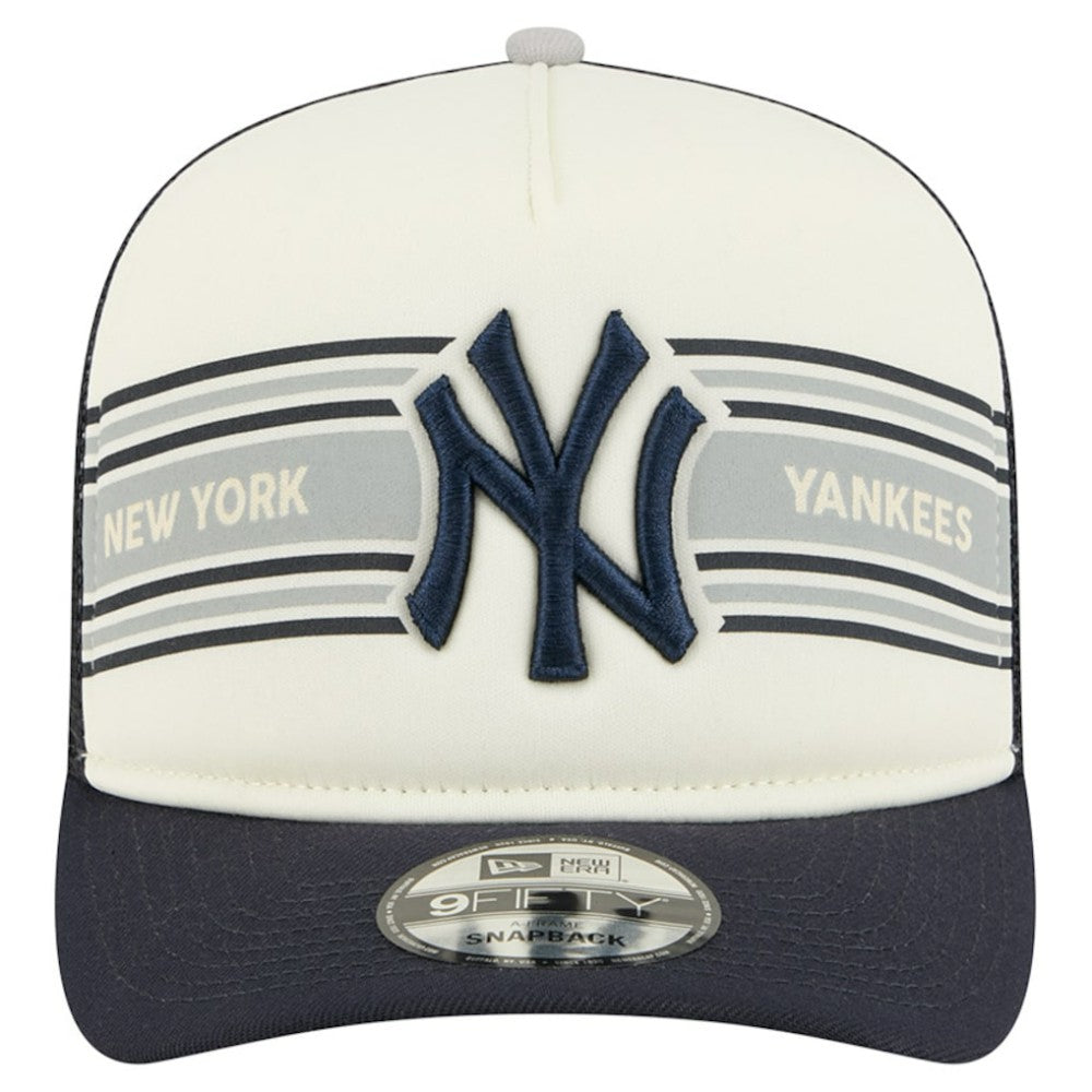 New York Yankees Banner A-Frame 9FIFTY Trucker Snapback Hat Cream/Navy | New Era