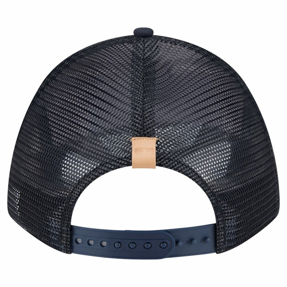 New York Yankees Text A-Frame Trucker 9FORTY Hat Stone/Navy | New Era