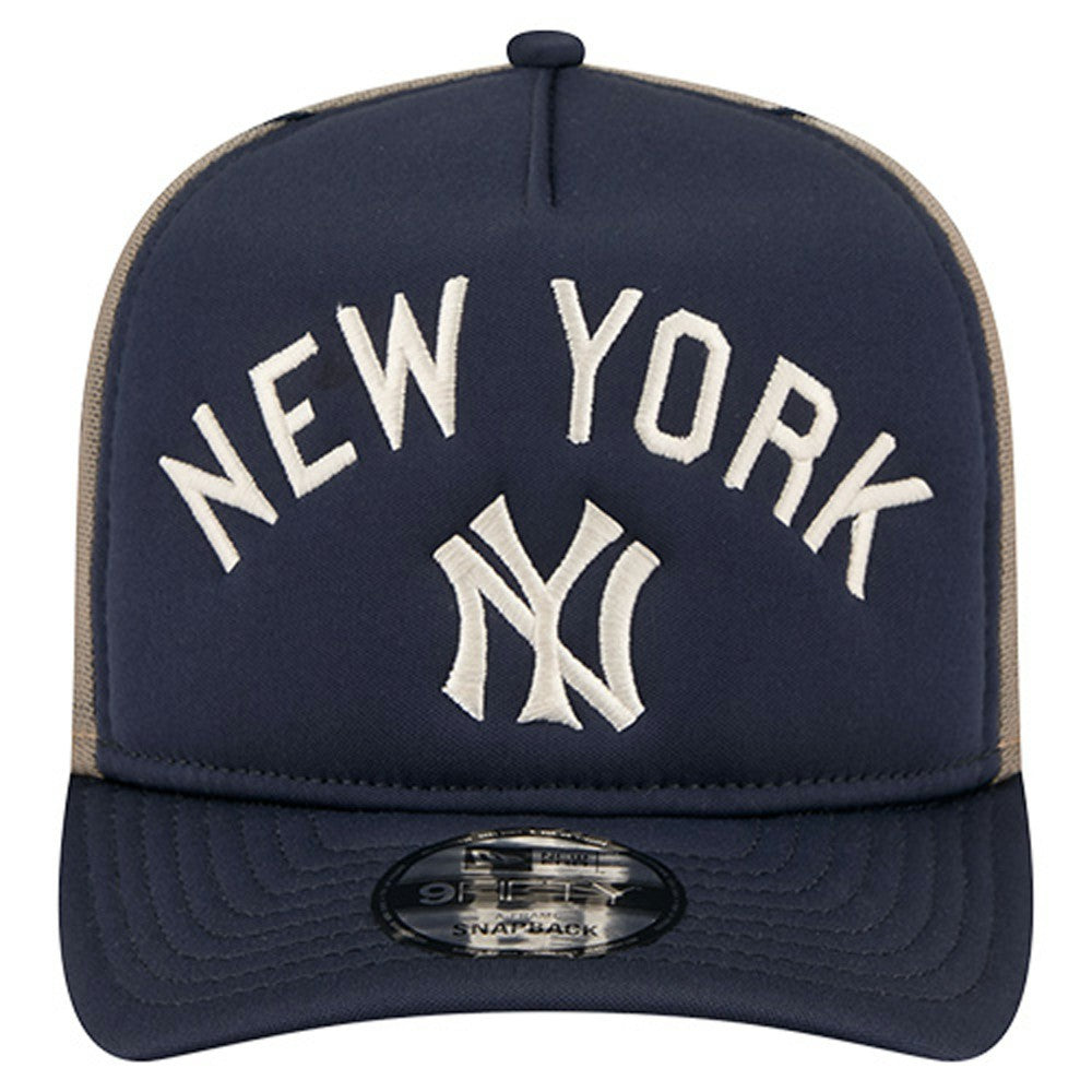 New York Yankees Vintage Arched Foam Front 9FIFTY A-Frame Adjustable Trucker Hat Navy | New Era