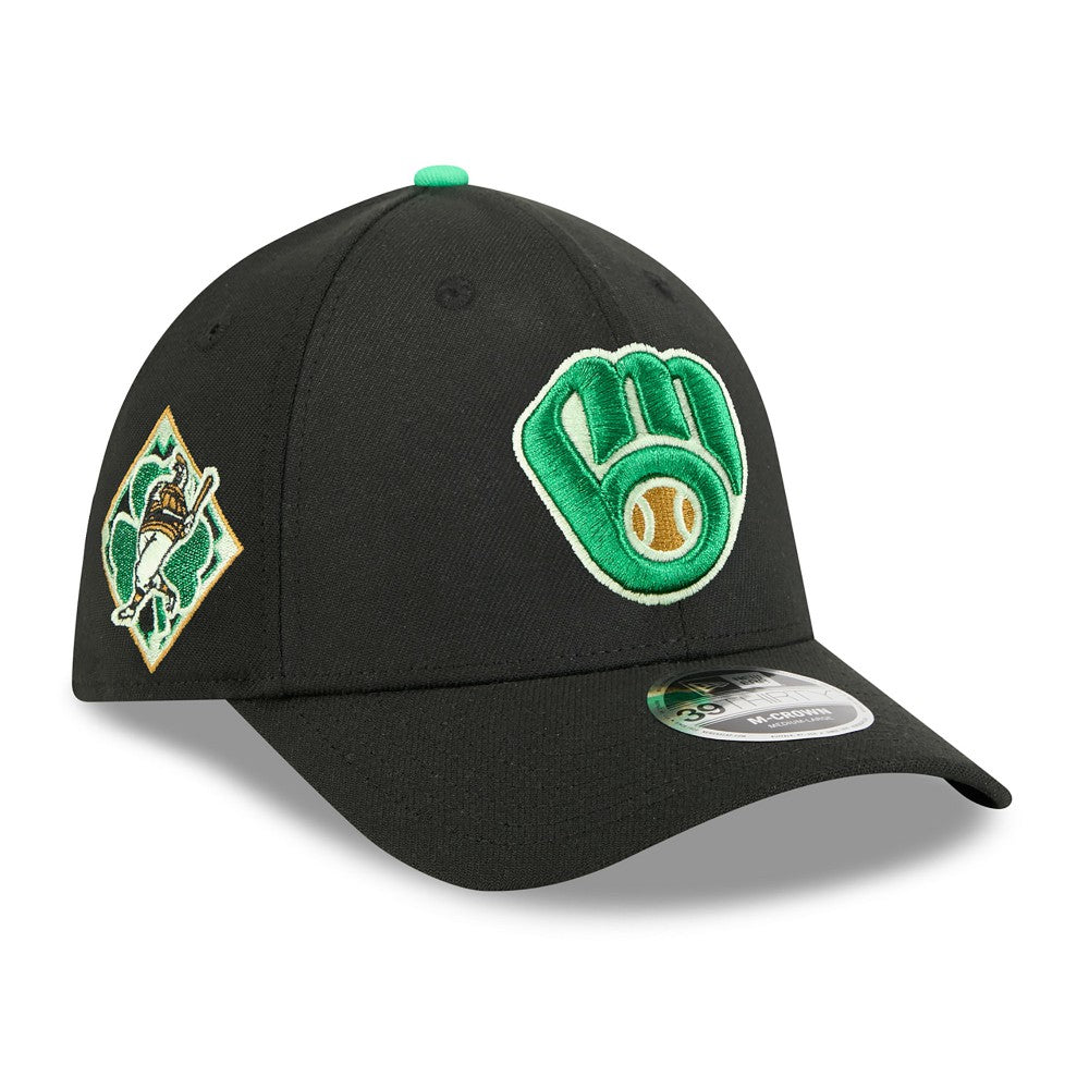 Milwaukee Brewers 2026 St. Patrick's Day 39THIRTY Flex Hat Black | New Era