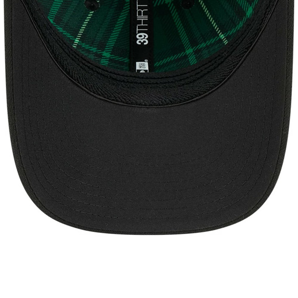 Atlanta Braves 2026 St. Patrick's Day 39THIRTY Flex Hat Black | New Era