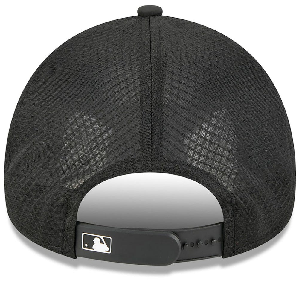 Pittsburgh Pirates 2026 Batting Practice Alternate Apex 9FORTY Adjustable Hat Black | New Era