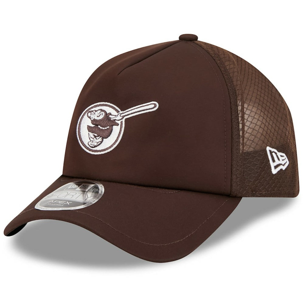 San Diego Padres 2026 Batting Practice Alternate Apex 9FORTY Adjustable Hat Brown | New Era