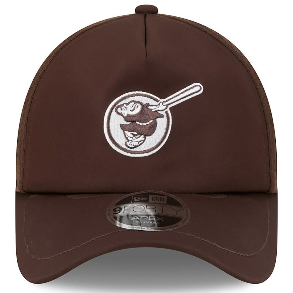 San Diego Padres 2026 Batting Practice Alternate Apex 9FORTY Adjustable Hat Brown | New Era