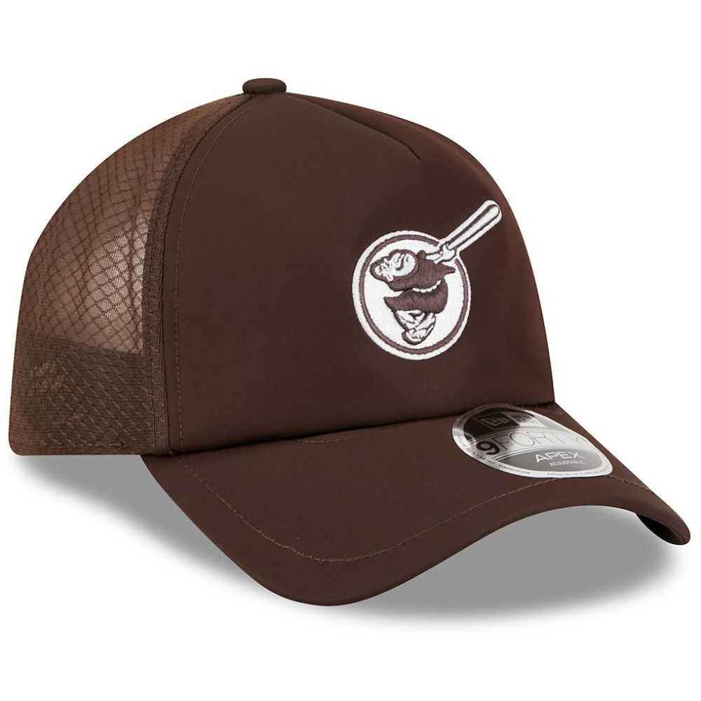 San Diego Padres 2026 Batting Practice Alternate Apex 9FORTY Adjustable Hat Brown | New Era
