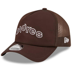 San Diego Padres 2026 Batting Practice Alternate Apex 9FORTY Adjustable Hat Brown | New Era