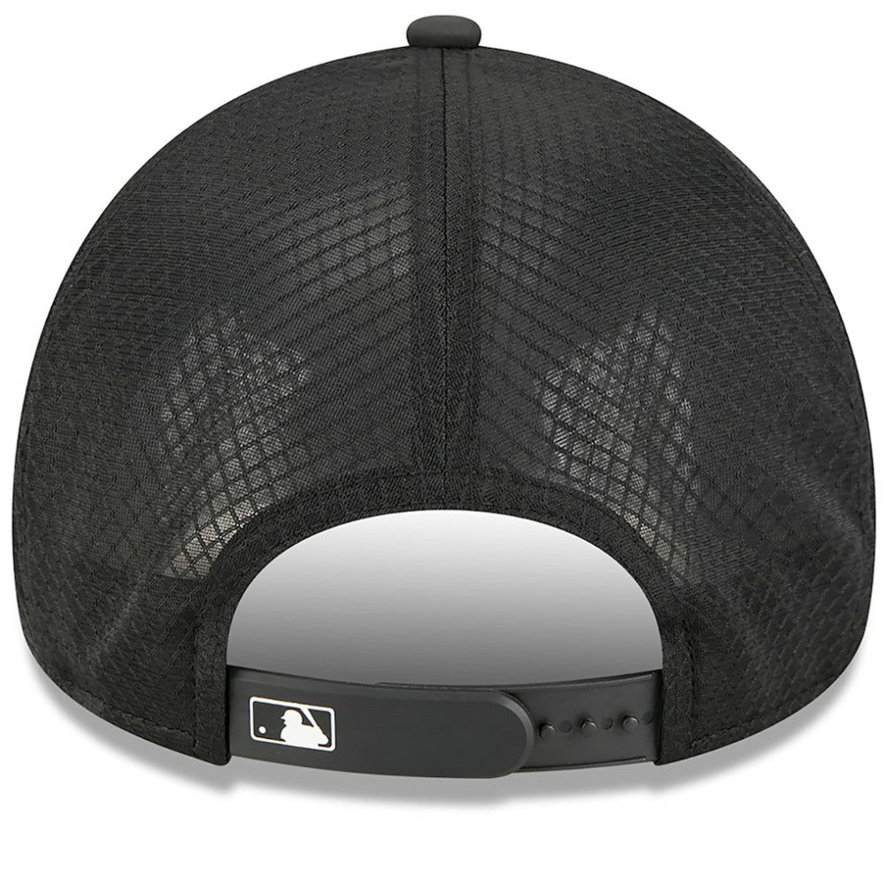 San Francisco Giants 2026 Batting Practice Alternate Apex 9FORTY Adjustable Hat Black | New Era