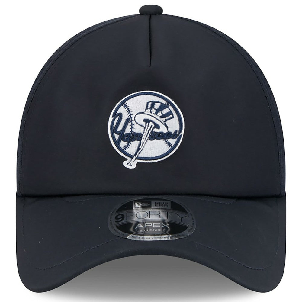 New York Yankees 2026 Batting Practice Alternate Apex 9FORTY Adjustable Hat Navy | New Era