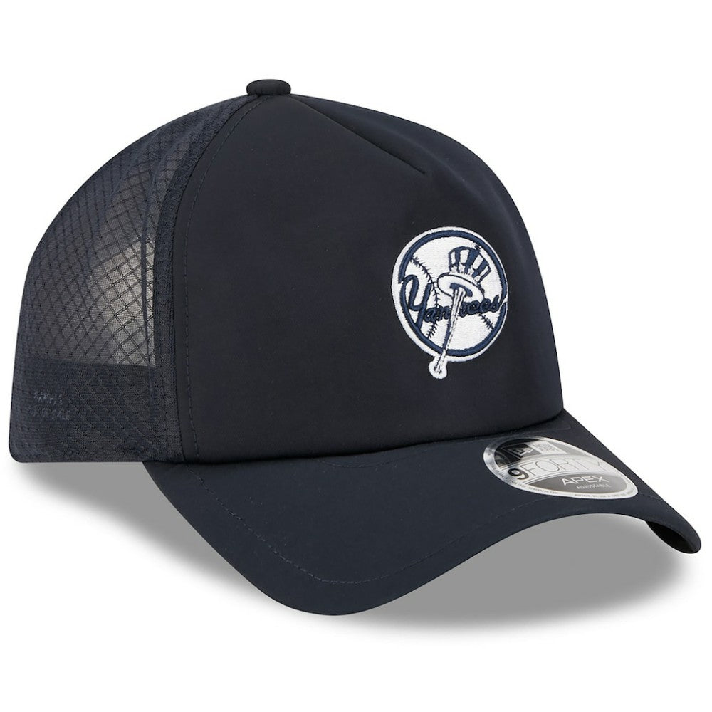 New York Yankees 2026 Batting Practice Alternate Apex 9FORTY Adjustable Hat Navy | New Era