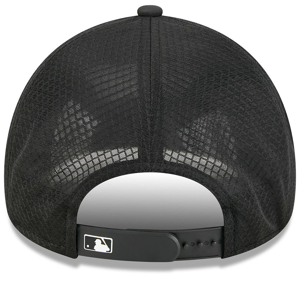 Miami Marlins 2026 Batting Practice Alternate Apex 9FORTY Adjustable Hat Black | New Era