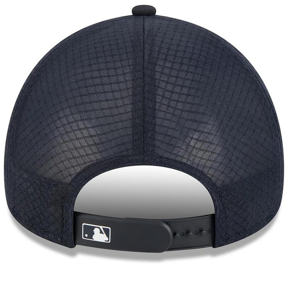 Boston Red Sox 2026 Batting Practice Alternate Apex 9FORTY Adjustable Hat Navy | New Era