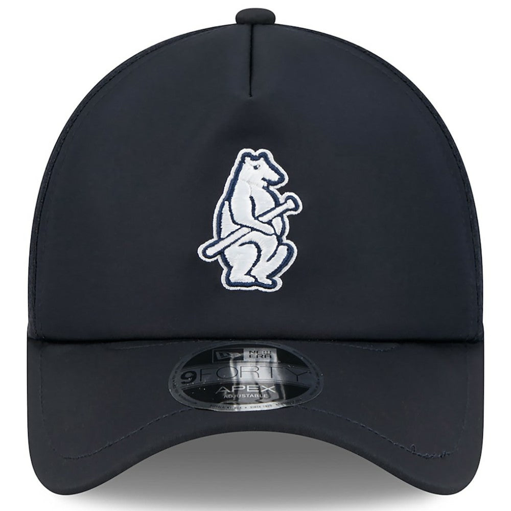 Chicago Cubs 2026 Batting Practice Alternate Apex 9FORTY Adjustable Hat Navy | New Era