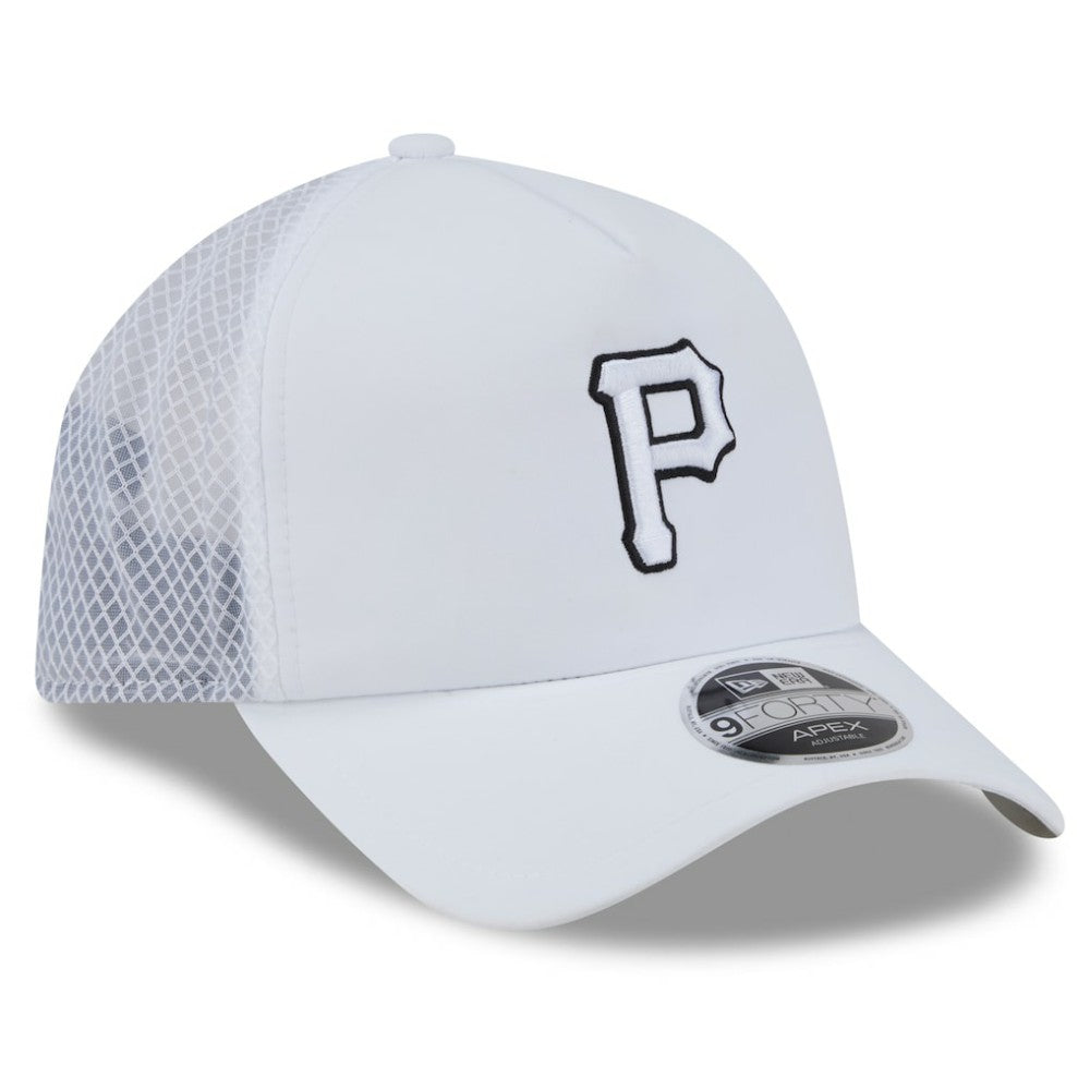 Pittsburgh Pirates 2026 Batting Practice Apex 9FORTY Adjustable Trucker Hat White | New Era