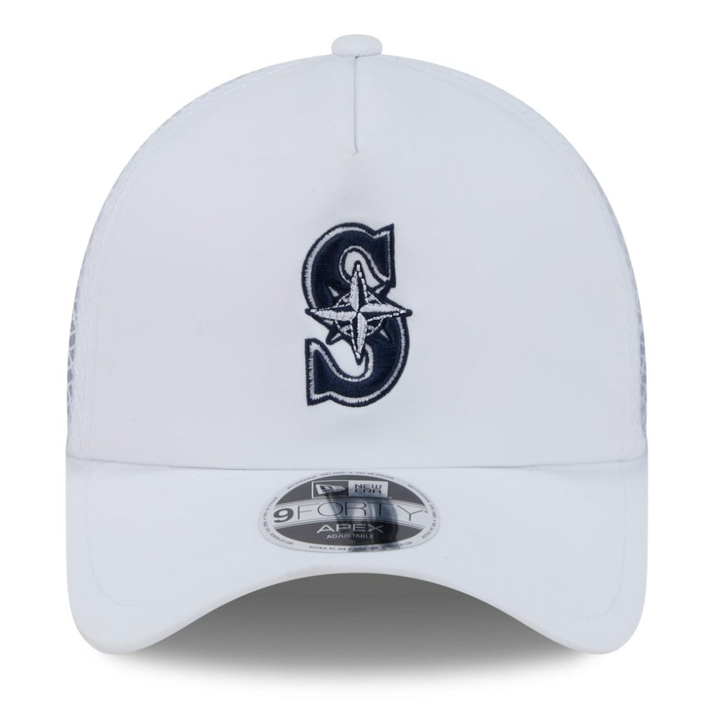 Seattle Mariners 2026 Batting Practice Apex 9FORTY Adjustable Trucker Hat White | New Era