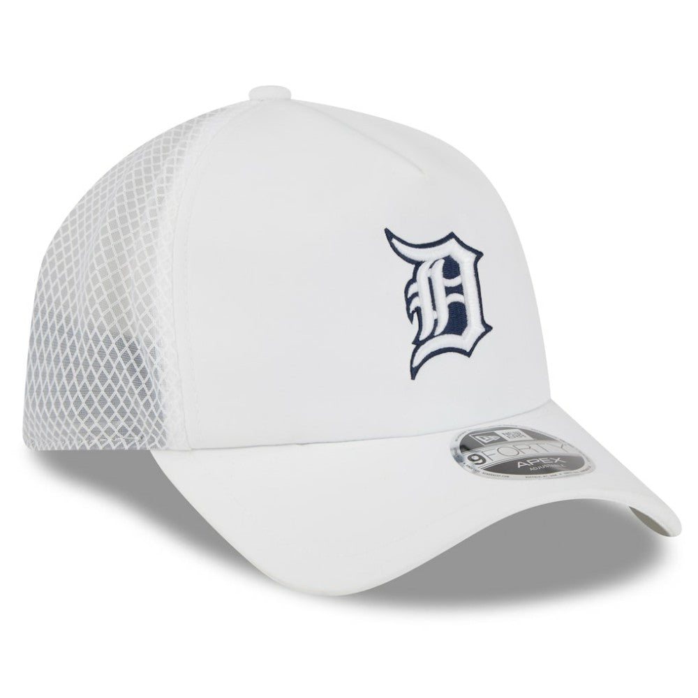 Detroit Tigers 2026 Batting Practice Apex 9FORTY Adjustable Trucker Hat White | New Era