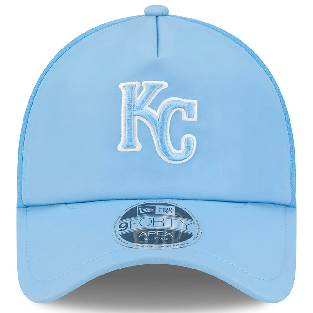Kansas City Royals 2026 Batting Practice Apex 9FORTY Adjustable Trucker Hat Light Blue | New Era
