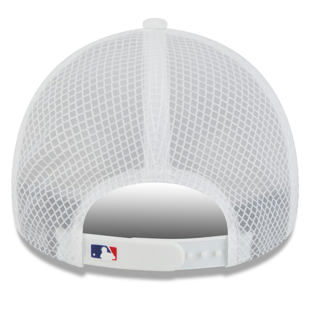 Los Angeles Dodgers 2026 Batting Practice Apex 9FORTY Adjustable Trucker Hat White | New Era