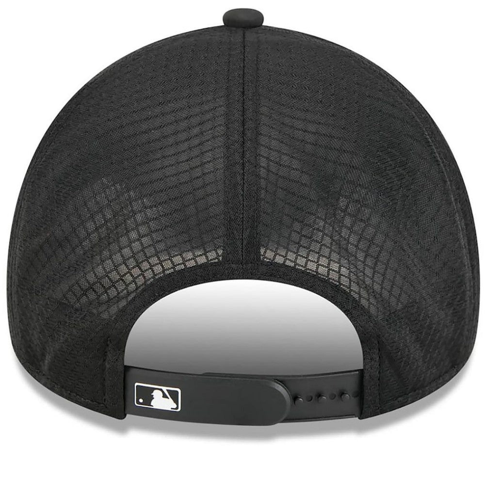Cincinnati Reds 2026 Batting Practice Apex 9FORTY Adjustable Trucker Hat Black | New Era