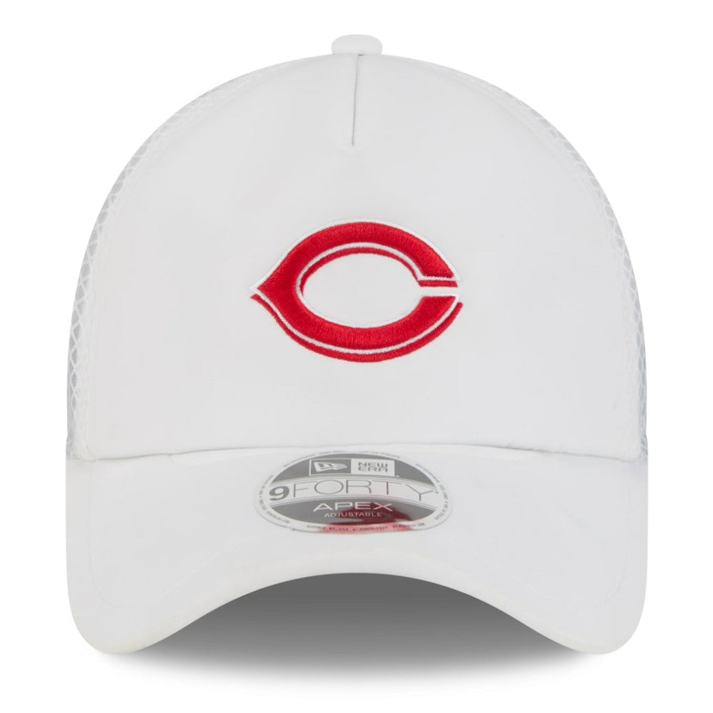 Cincinnati Reds 2026 Batting Practice Apex 9FORTY Adjustable Trucker Hat White | New Era
